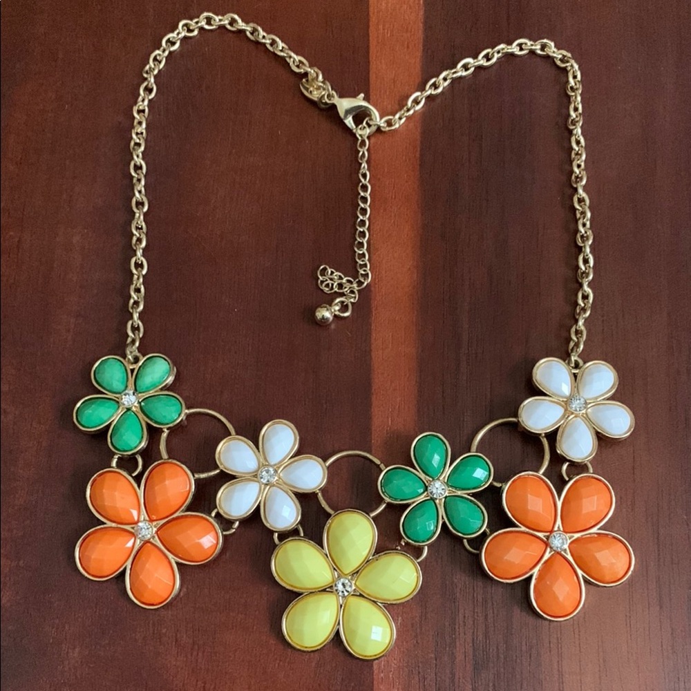 Charming Charlie gold tone orange/green/white flower necklace